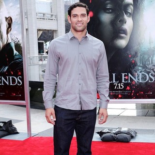 Mark Sanchez in New York Premiere of Harry Potter and the Deathly Hallows Part II - Arrivals