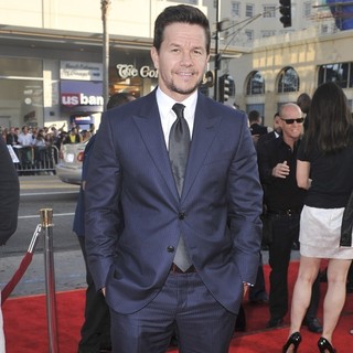 Mark Wahlberg in The Los Angeles Premiere Ted - Arrivals