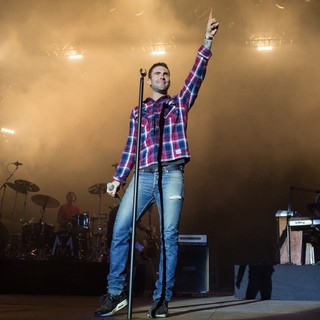 James Valentine, Adam Levine, PJ Morton, Maroon 5 in Maroon 5 Rock in Rio Lisboa at Parque da Bela Vista - Day 3