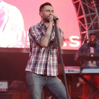 Adam Levine, Maroon 5 in 102.7 KIIS FM's Wango Tango 2012 - Show