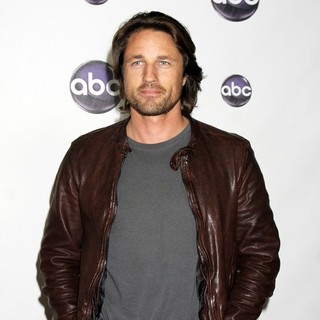 Martin Henderson in The Disney ABC Television Group's TCA Winter 2011 Press Tour Party
