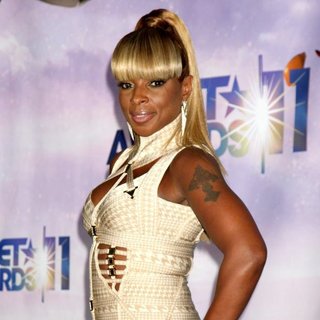 Mary J. Blige in The 11th Annual BET Awards - Press Room