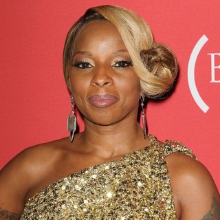 Mary J. Blige in RED Pre-Grammys Party with Mary J. Blige