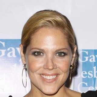 Mary McCormack in The Los Angeles Gay and Lesbian Center (LAGLC) 38th Anniversary Gala - Arrivals and Inside