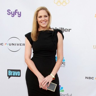 Mary McCormack in The Cable Show 2010 to Feature An Evening With NBC Universal - mary-mccormack-the-cable-show-2010-03