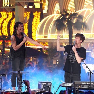 Matt and Kim in The Inaugural MTV O Music Awards