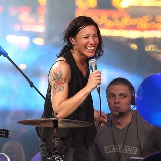 Matt and Kim in The Inaugural MTV O Music Awards