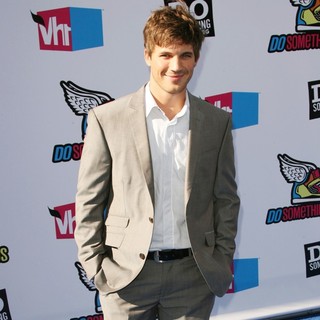 Matt Lanter in 2011 Do Something Awards - Arrivals - matt-lanter-2011-do-something-awards-01