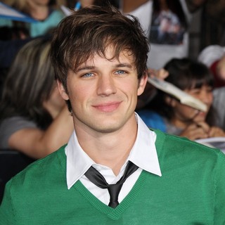 Matt Lanter in The Twilight Saga's Breaking Dawn Part I World Premiere - matt-lanter-premiere-breaking-dawn-1-01