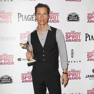 Matthew McConaughey in 2013 Film Independent Spirit Awards - Press Room