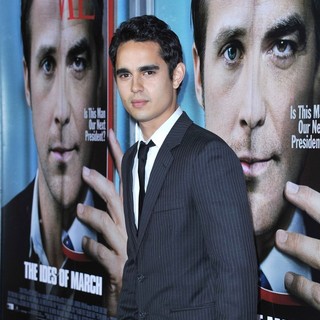 Max Minghella in The Premiere of The Ides of March - Arrivals