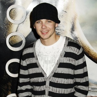 Max Thieriot in Los Angeles Premiere of 10,000 B.C. - Arrivals