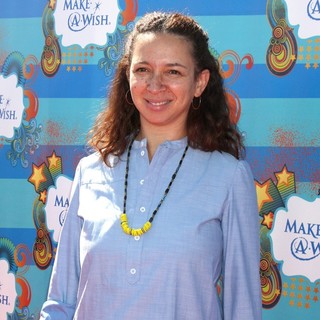 Maya Rudolph in Make-A-Wish Foundation Host A Day of Fun