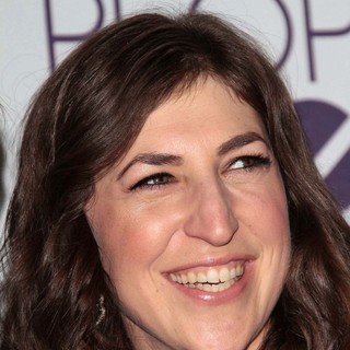 Mayim Bialik in People's Choice Awards 2013 - Press Room