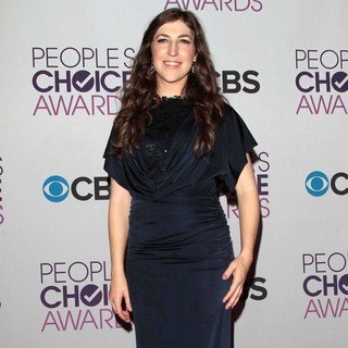 Mayim Bialik in People's Choice Awards 2013 - Press Room