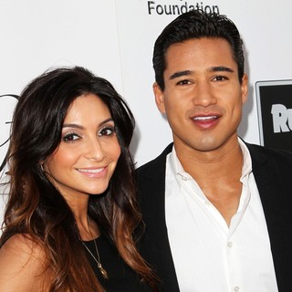 Courtney Mazza, Mario Lopez in Sugar Ray Leonard Hosts 3rd Annual Big Fighters, Big Cause Charity Boxing Event