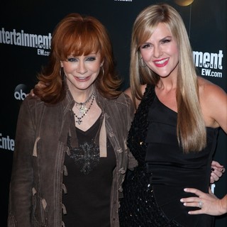 Reba McEntire, Sara Rue in Entertainment Weekly and ABC TV Celebrate The New York Upfronts with A VIP Cocktail Party - Arrivals