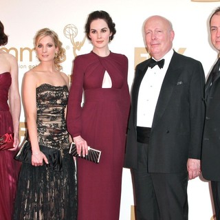 Elizabeth McGovern, Joanne Froggatt, Michelle Dockery, Julian Fellowes in The 63rd Primetime Emmy Awards - Arrivals