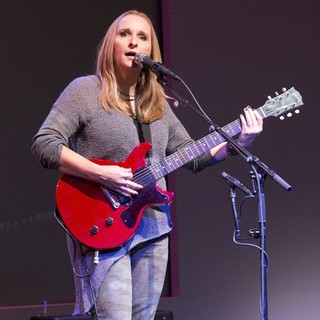 Melissa Etheridge Perfoming for Meet The Musician: Melissa Etheridge - melissa-etheridge-meet-the-musician-07