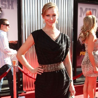 Meredith Monroe in Los Angeles Premiere of Real Steel - meredith-monroe-premiere-real-steel-01
