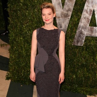 Mia Wasikowska in 2012 Vanity Fair Oscar Party - Arrivals