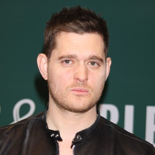 Michael Buble Signs Copies of His Album To Be Loved - michael-buble-signs-copies-album-to-be-loved-01