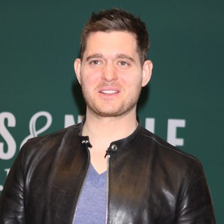 Michael Buble Signs Copies of His Album To Be Loved - michael-buble-signs-copies-album-to-be-loved-02