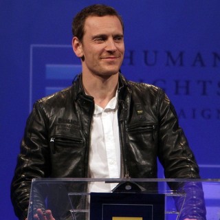 Michael Fassbender in 2012 Human Rights Campaign Los Angeles Gala - Show