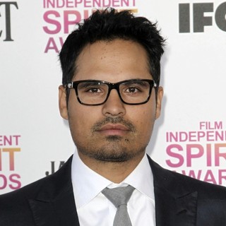 Michael Pena in 2013 Film Independent Spirit Awards - Arrivals - michael-pena-2013-film-independent-spirit-awards-02