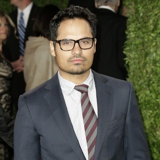 Michael Pena in 2013 Vanity Fair Oscar Party - Arrivals - michael-pena-2013-vanity-fair-oscar-party-01