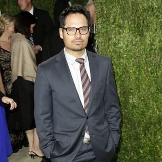 Michael Pena in 2013 Vanity Fair Oscar Party - Arrivals - michael-pena-2013-vanity-fair-oscar-party-02
