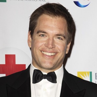 Members of The Armed Forces and The Cast of NCIS Honoured at The Annual Red Cross Red Tie Affair