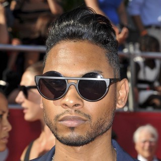 Miguel in 2012 ESPY Awards - Red Carpet Arrivals - miguel-2012-espy-awards-01
