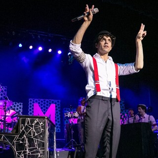 Mika in Mika Performing Live
