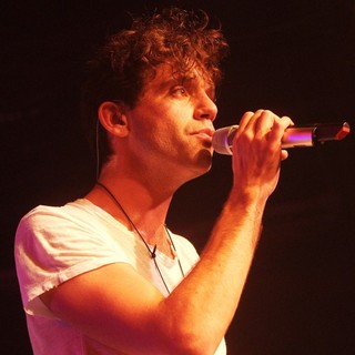 Mika in Mika Performs Live