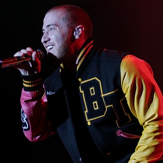 Mike Posner Performing at Radio City Live - mike-posner-performing-at-radio-city-live-07