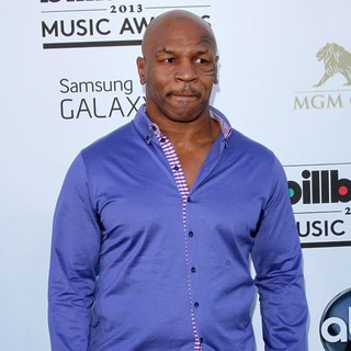 Mike Tyson in 2013 Billboard Music Awards - Arrivals - mike-tyson-2013-billboard-music-awards-02