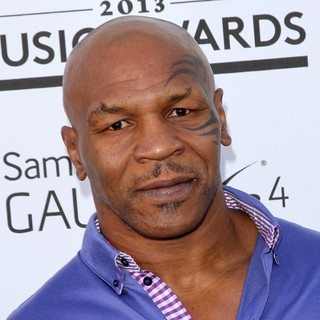 Mike Tyson in 2013 Billboard Music Awards - Arrivals - mike-tyson-2013-billboard-music-awards-03