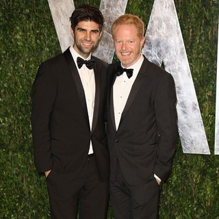 Justin Mikita, Jesse Tyler Ferguson in 2012 Vanity Fair Oscar Party - Arrivals