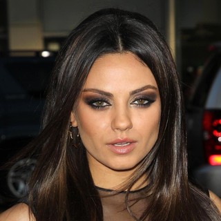 Mila Kunis in The Los Angeles Premiere Ted - Arrivals