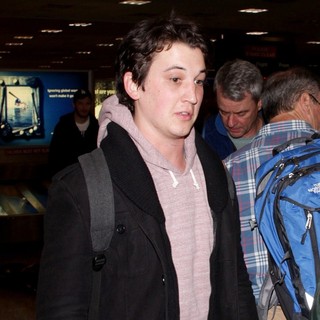 Miles Teller in Celebrities Arrive at Salt Lake City International Airport for The 2013 Sundance Film Festival - miles-teller-arrive-at-salt-lake-city-international-airport-04