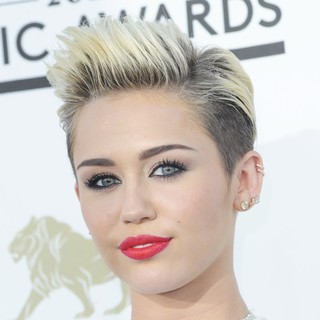 2013 Billboard Music Awards - Arrivals