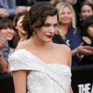 Milla Jovovich in 84th Annual Academy Awards - Arrivals