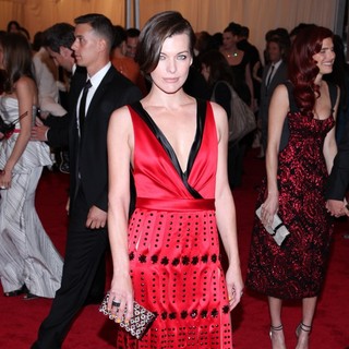 Milla Jovovich in Schiaparelli and Prada Impossible Conversations Costume Institute Gala