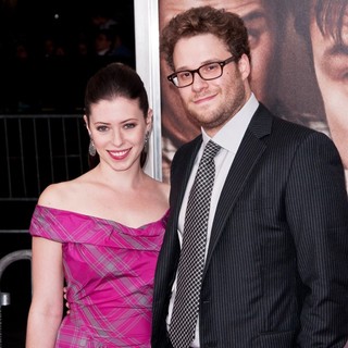 Lauren Miller, Seth Rogen in 50/50 New York Premiere - Arrivals