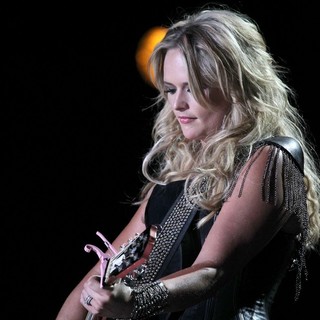 Miranda Lambert, Pistol Annies in 2012 CMA Music Festival Performances - Day 1