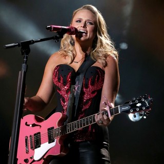 Miranda Lambert in The 2013 CMA Music Festival - Day 1 - miranda-lambert-2013-cma-music-festival-13