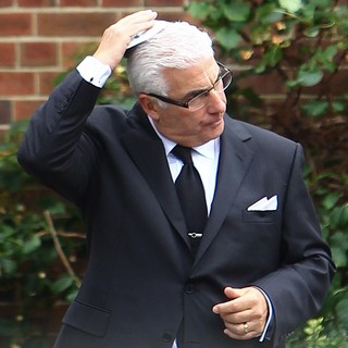 Mitch Winehouse in The Cremation of Amy Winehouse
