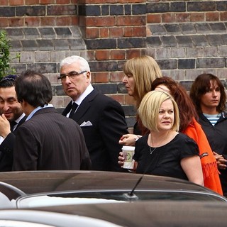 Mitch Winehouse in The Cremation of Amy Winehouse