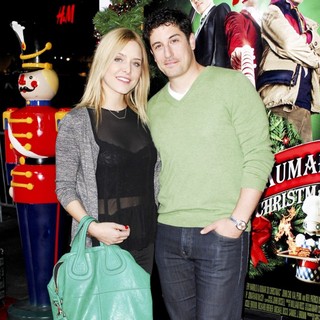 Jenny Mollen, Jason Biggs in The Premiere of A Very Harold and Kumar 3D Christmas